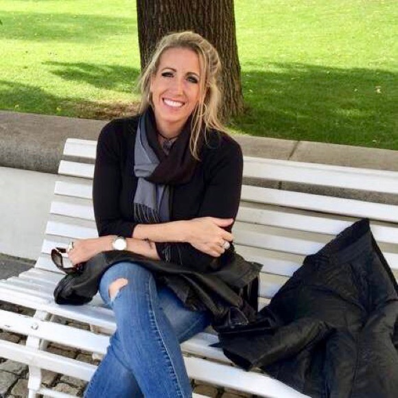 Meet your Posher, Jenn - Picture 7 of 8